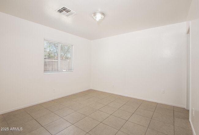 Building Photo - 431 S Hidalgo Rd