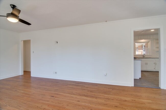 Building Photo - 1613 Pendleton Rd