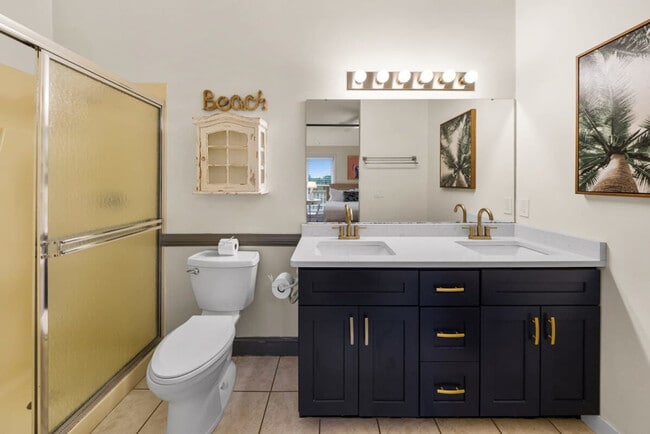 Building Photo - 501 Dolphin St