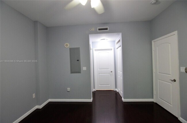 Building Photo - 7355 SW 89th St
