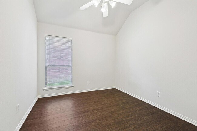 Building Photo - 3516 Sutters Way