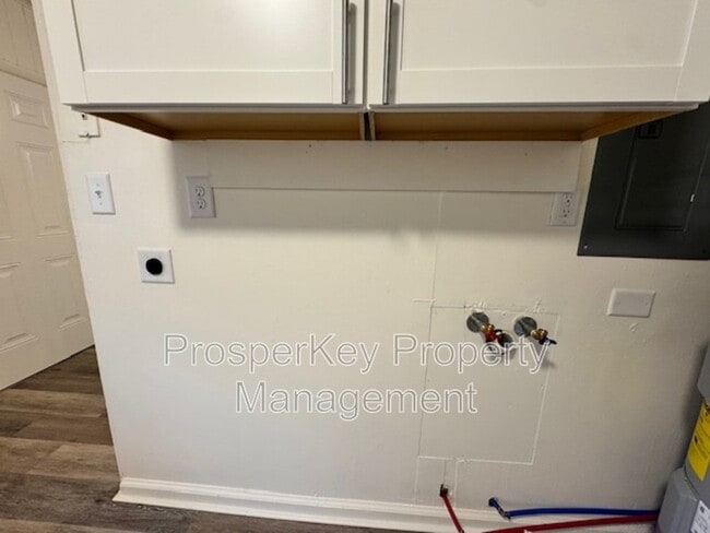 Building Photo - 1436 Brewer Ave