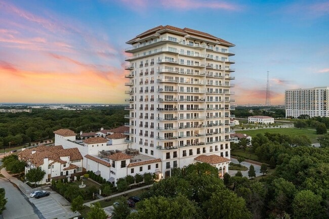 Building Photo - 2800 Lakeside Pkwy