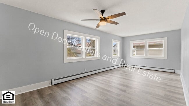 Building Photo - 2144 Edgehill Ave