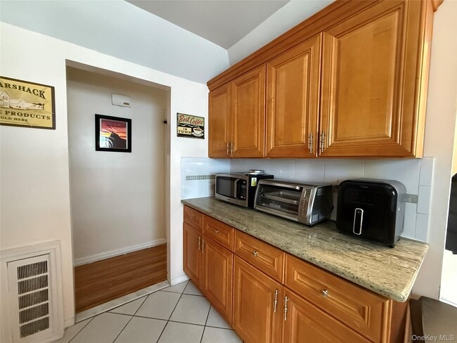 Building Photo - 525 E Olive St