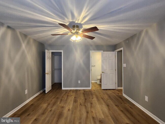 Building Photo - 16 Laurel Path Ct