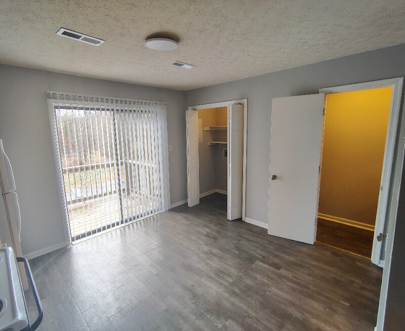 Building Photo - 9 Fonda Dr