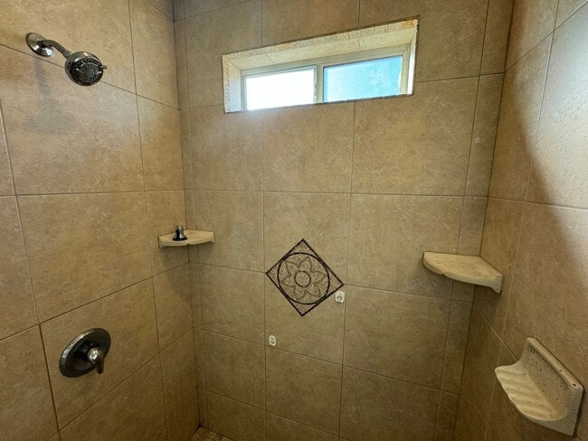 Building Photo - 3BR,2BS Custom home w/3 Car-Boat Deep Garage-Target shopping area