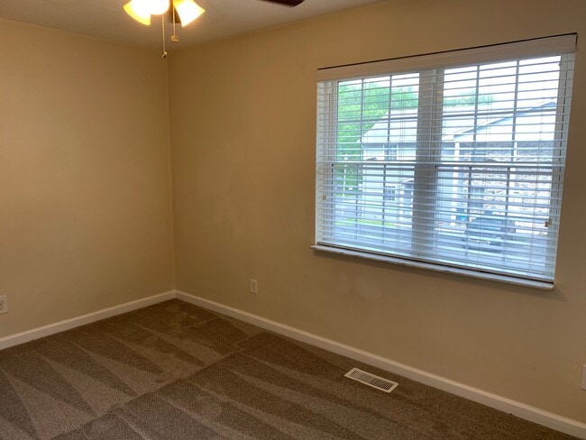 Building Photo - 5053 St Patrick Cir