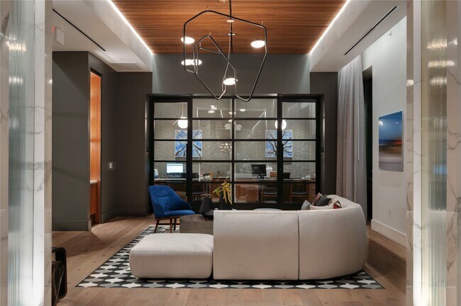 Building Photo - 170 Malone St