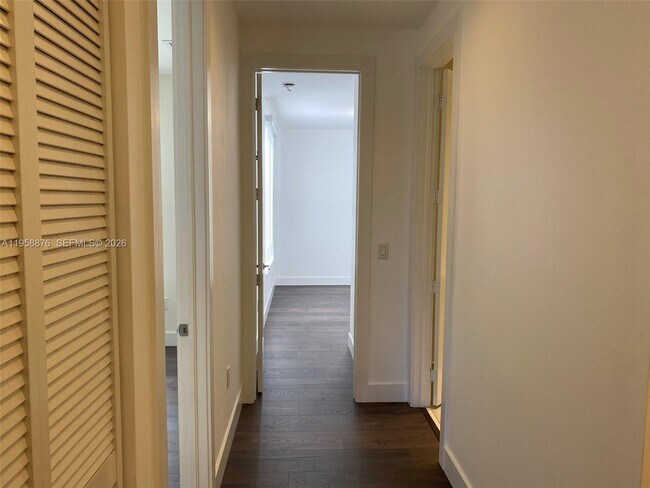 Building Photo - 6430 NW 104th Path