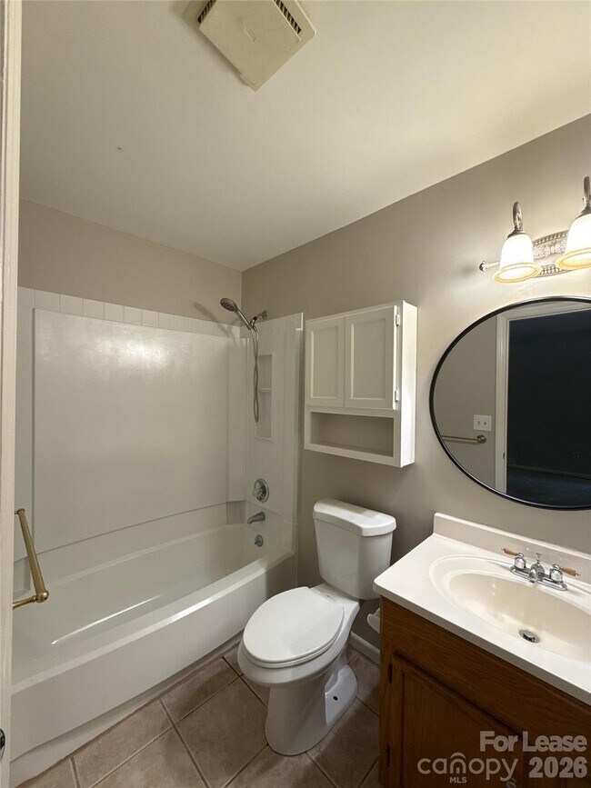 Building Photo - 11002 Harrowfield Rd