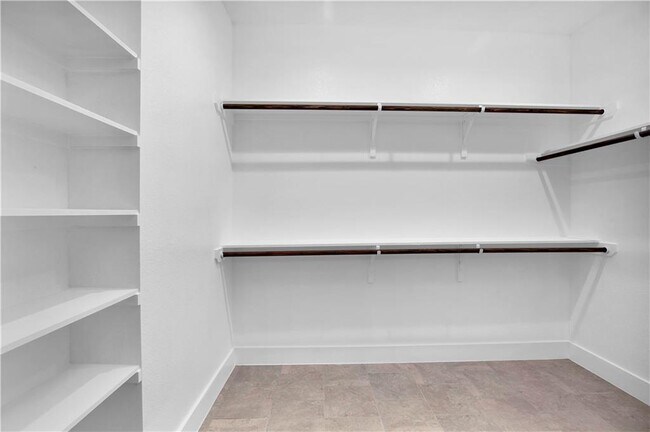 Building Photo - 9708 Evening Canopy Dr