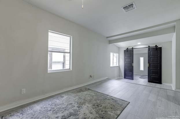 Building Photo - 1110 Clower-