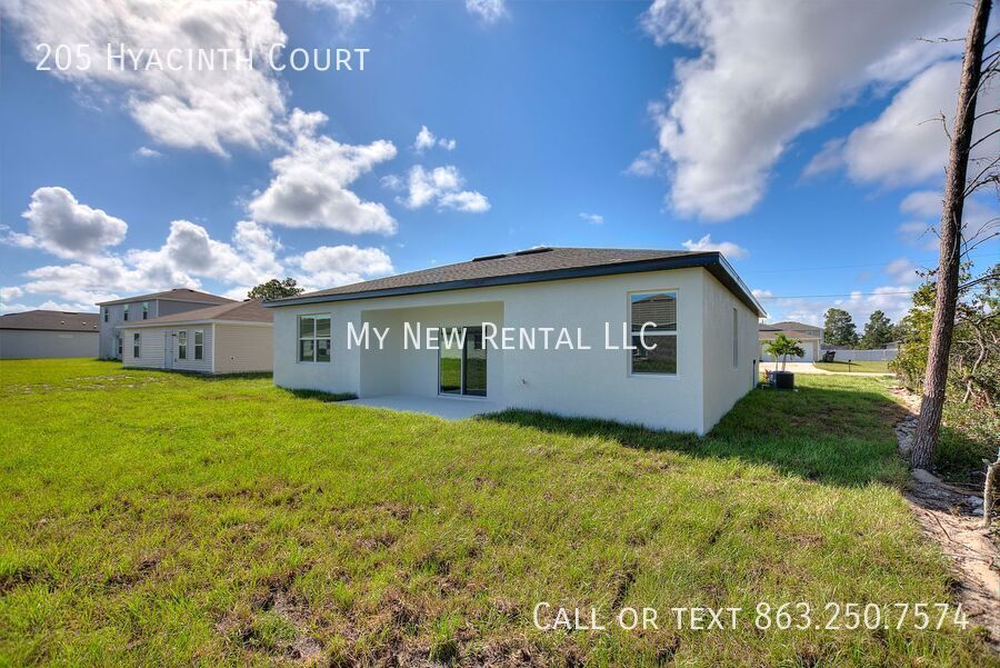 Building Photo - 205 Hyacinth Ct