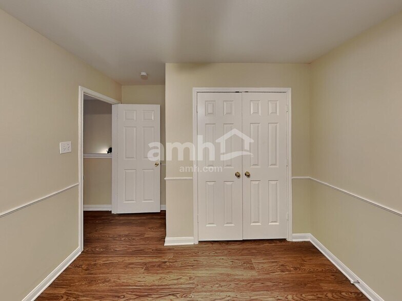 Building Photo - 4103 Chiselhurst