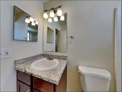 Building Photo - 609 Lakespur Ln