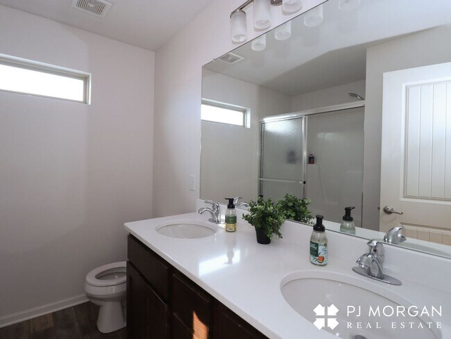 Building Photo - 14586 Potter Cir