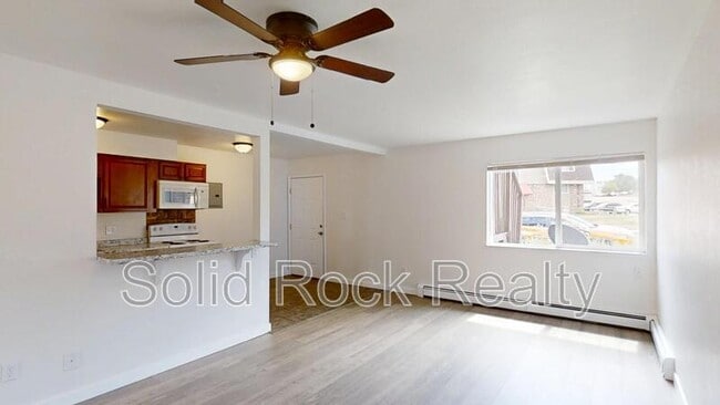 Building Photo - 3014 Mallard Dr