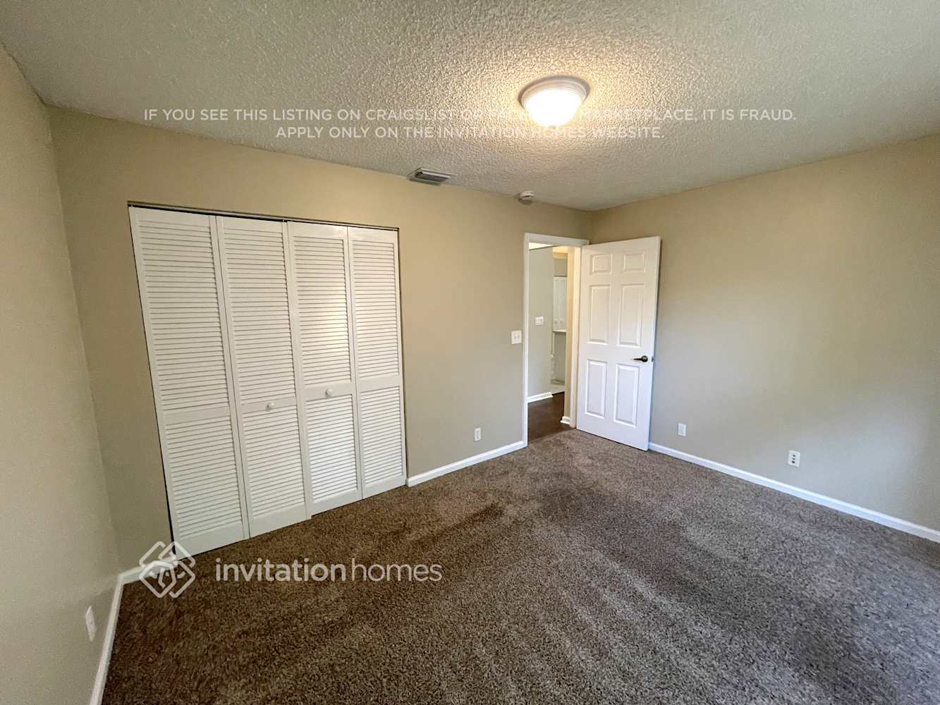 Building Photo - 5831 NW 40th Ln