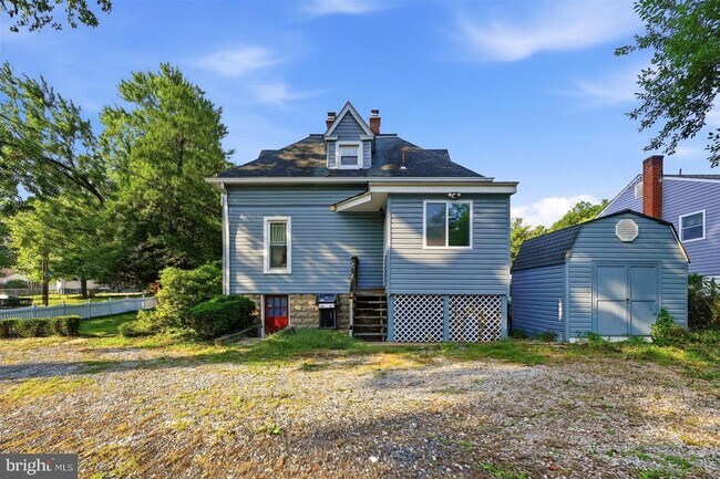 Building Photo - 4810 Fox St