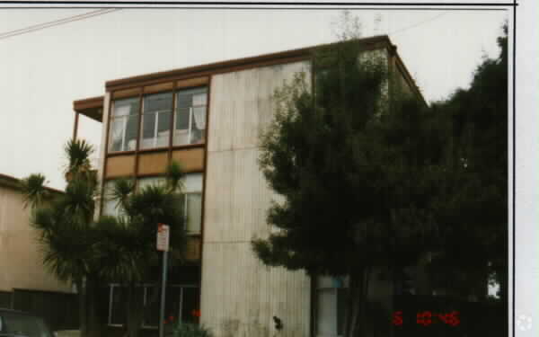 Building Photo - 1819 Addison St