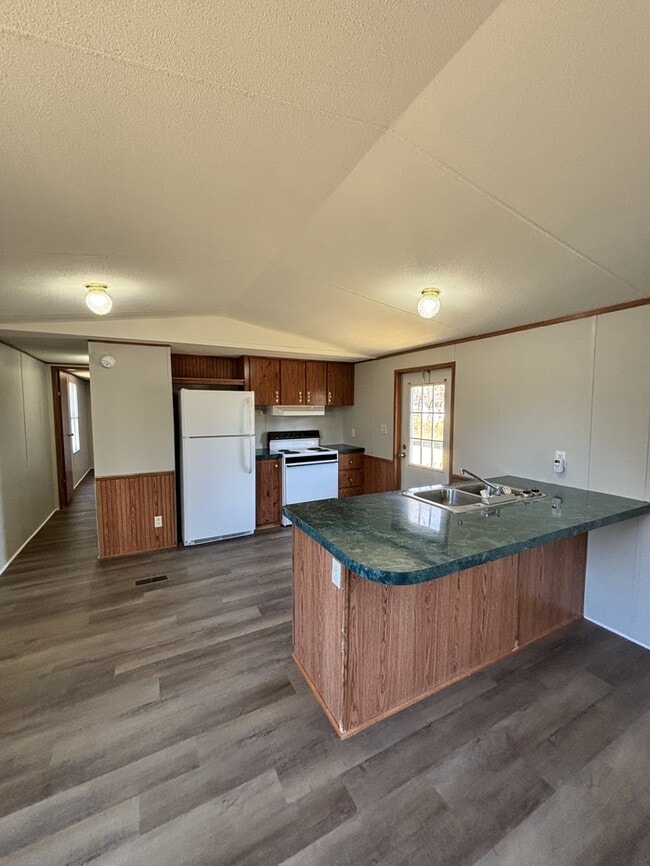 Building Photo - 128 Cassidy Ln