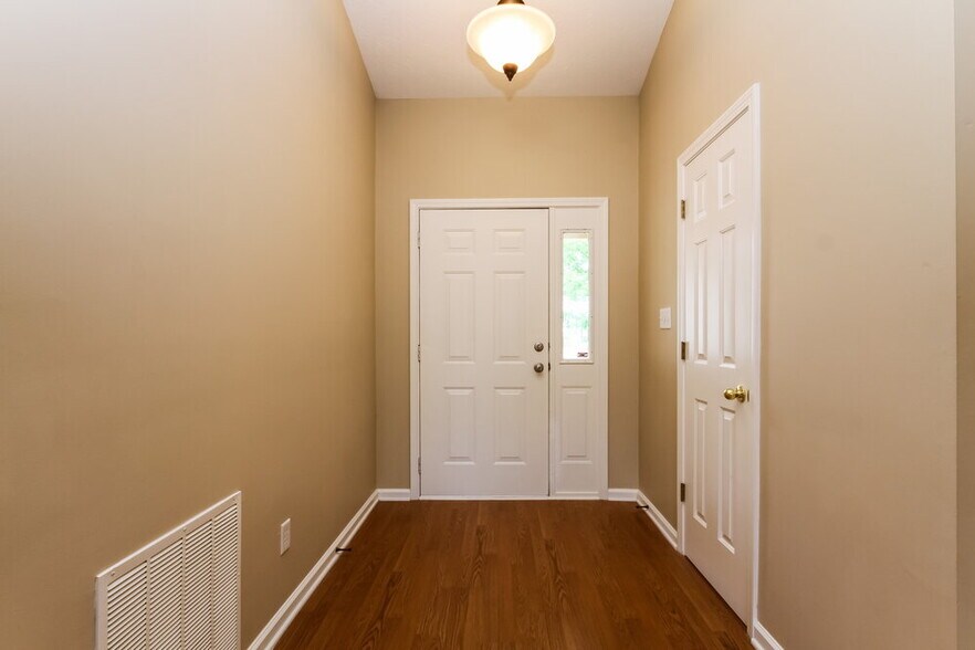 Building Photo - 6303 Bryce Canyon Dr