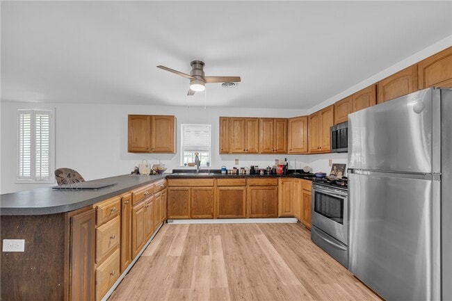 Building Photo - 307 Moore Ave