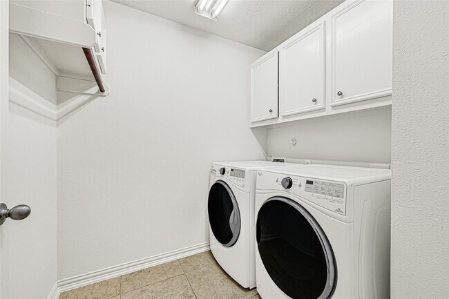 Building Photo - 74 E Arbor Camp Cir