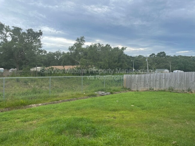 Building Photo - 4080 Roosevelt Way