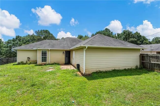 Building Photo - 60 Duke Dr