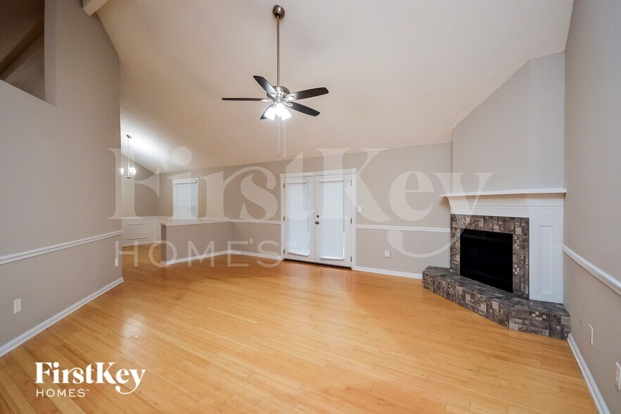 Building Photo - 1727 Boulder Cove