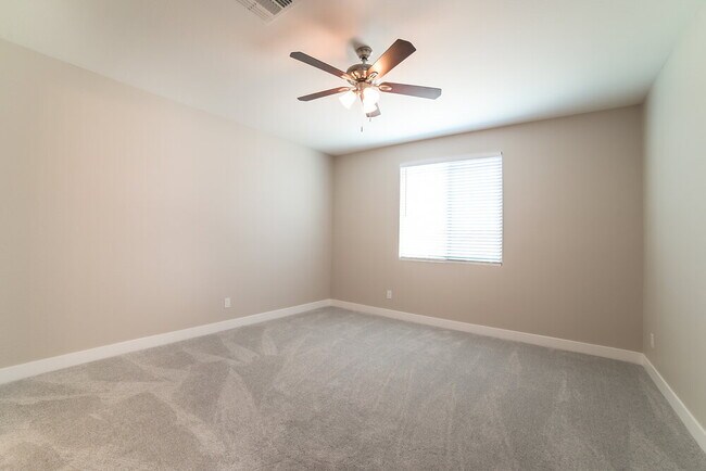 Building Photo - 13359 W Rowel Rd