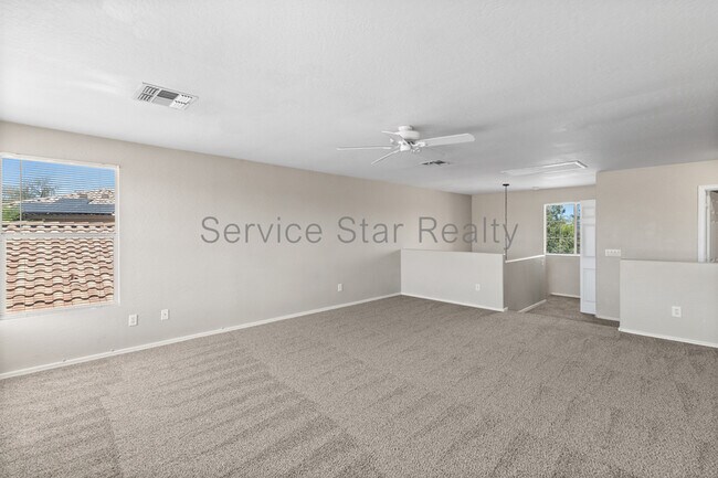 Building Photo - 12106 N 130th Dr