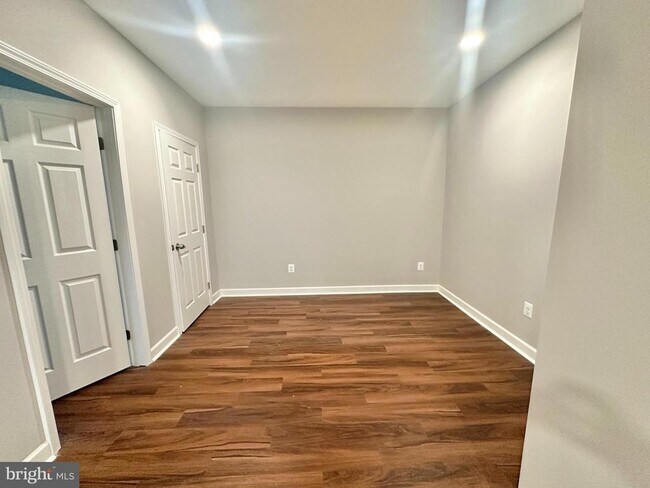 Building Photo - 44400 Stone Roses Cir