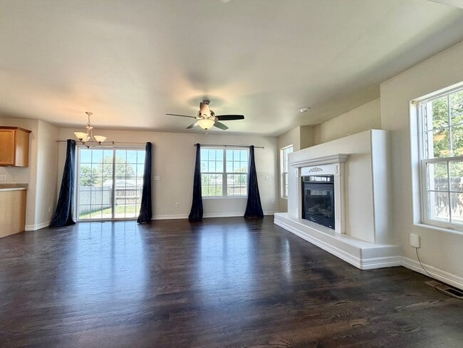 Building Photo - 4608 Garnet Way