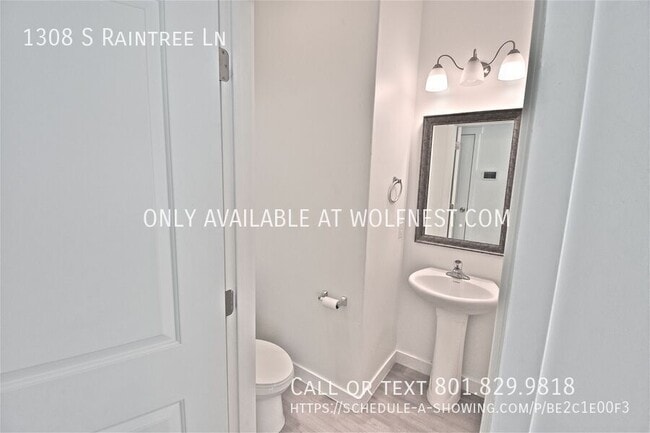 Building Photo - 1308 S Raintree Ln
