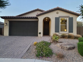 Building Photo - 1666 E Lee Dr