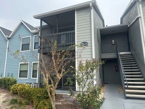 Building Photo - New Remodeled 2 bed 1 bath condo in Casselberry!