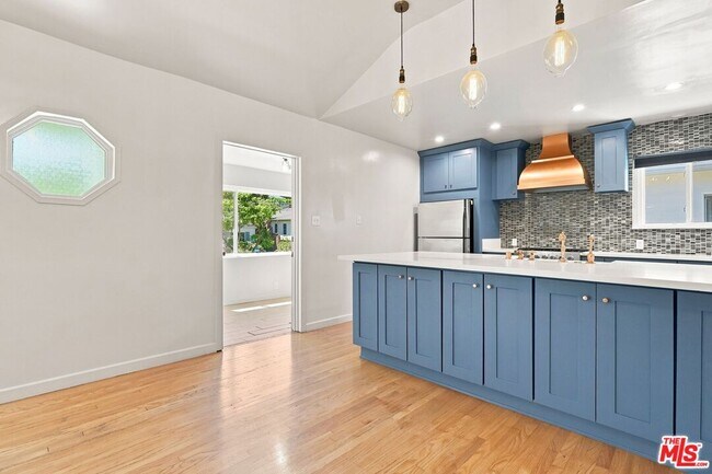 Building Photo - 5412 Marburn Ave