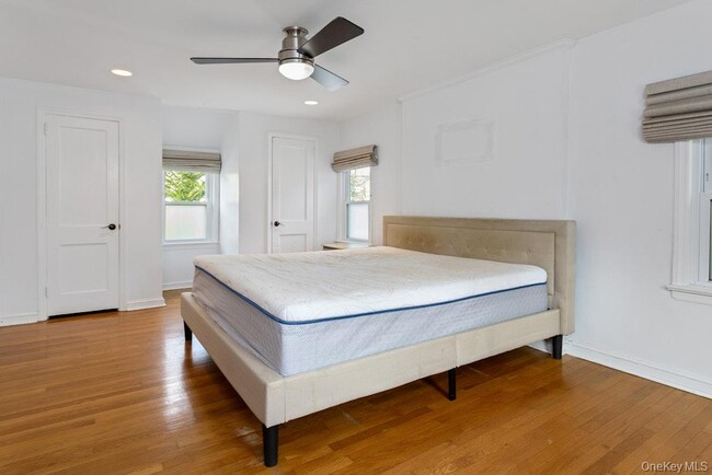 Building Photo - 155 White Rd