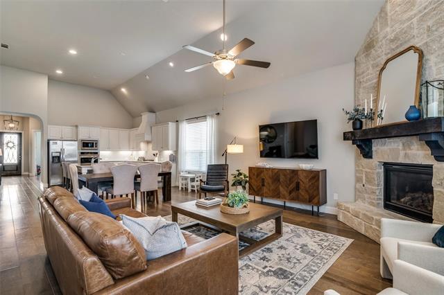 Building Photo - 613 Race Dr