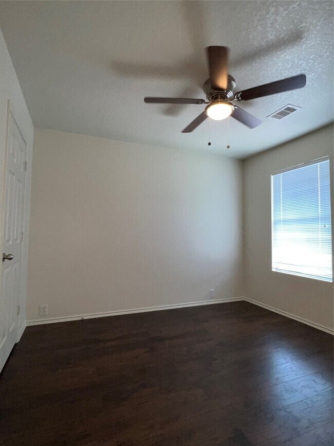 Building Photo - 18823 S Lyford Dr