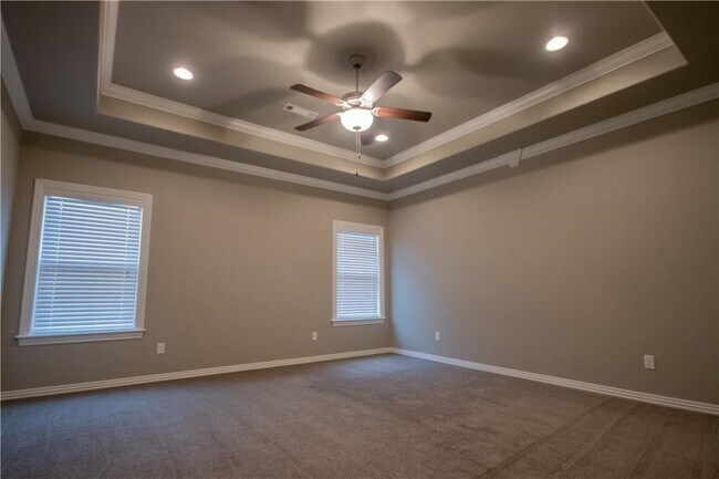 Building Photo - 301 Cisterna Dr