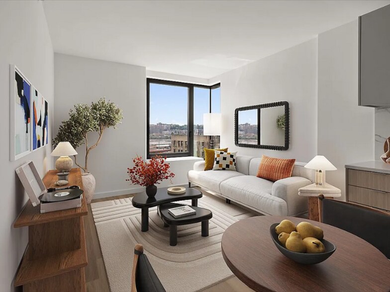 Building Photo - 5055 Broadway