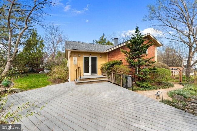 Building Photo - 6337 Beryl Rd