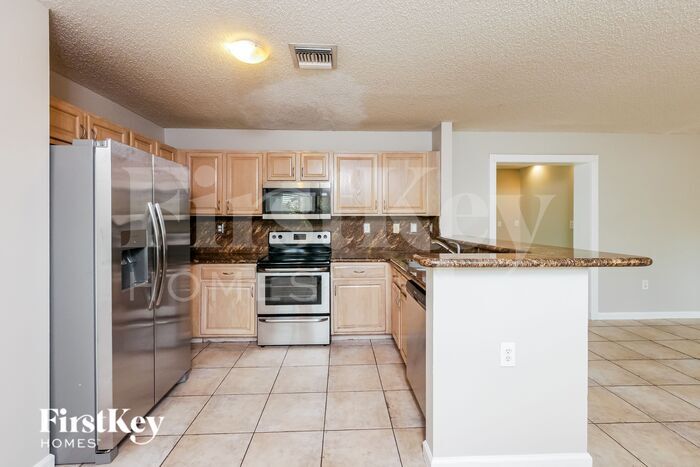 Building Photo - 9050 SW 157th Pl