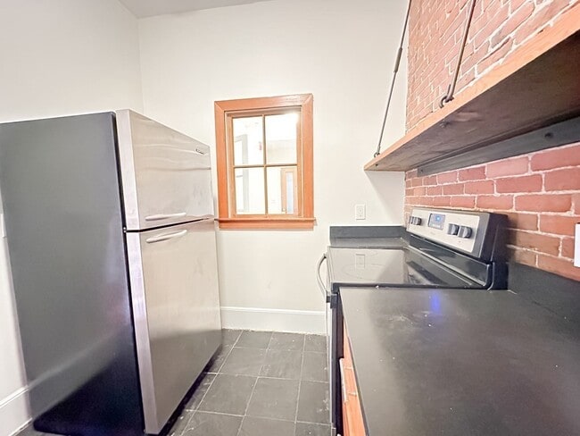 Primary Photo - 532 Massachusetts Ave