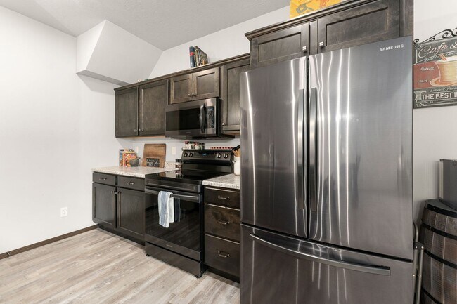 Building Photo - 4500 E Whisper Ridge Pl